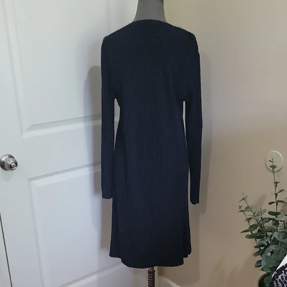 Chic Long Sleeve Black Dress - Picture 2 of 5